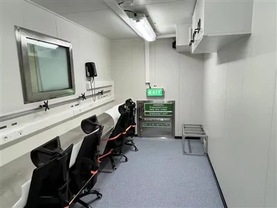 Cabină offshore cu telecomandă
